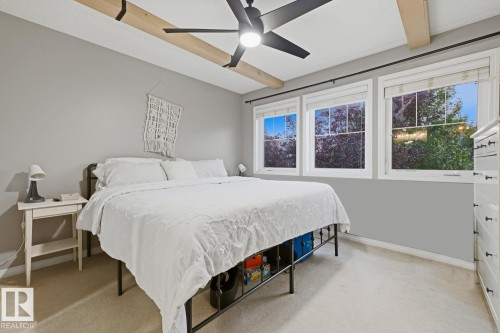 2015 74 Street Sw, Edmonton, AB - Indoor Photo Showing Bedroom