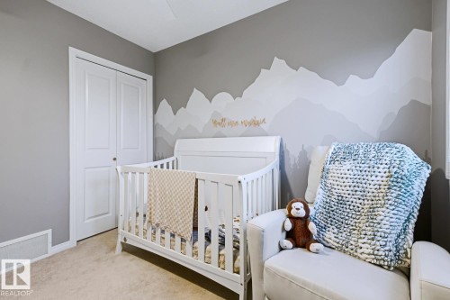 2015 74 Street Sw, Edmonton, AB - Indoor Photo Showing Bedroom