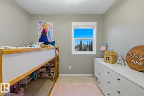 2015 74 Street Sw, Edmonton, AB - Indoor