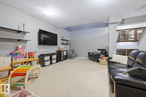 2015 74 Street Sw, Edmonton, AB - Indoor