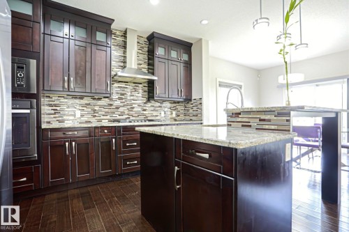 4642 Charles Way Sw, Edmonton, AB - Indoor Photo Showing Kitchen With Upgraded Kitchen