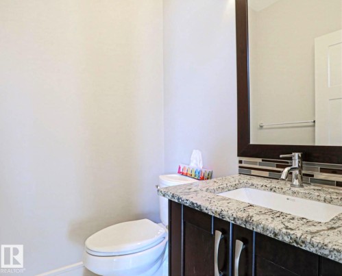 4642 Charles Way Sw, Edmonton, AB - Indoor Photo Showing Bathroom