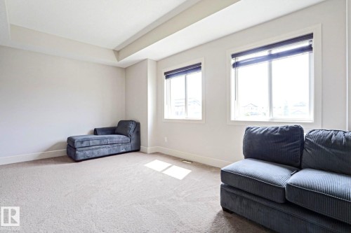 4642 Charles Way Sw, Edmonton, AB - Indoor