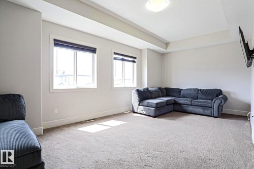 4642 Charles Way Sw, Edmonton, AB - Indoor