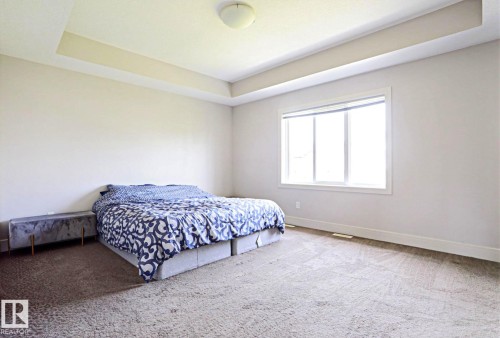 4642 Charles Way Sw, Edmonton, AB - Indoor Photo Showing Bedroom