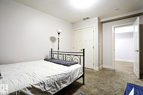 4642 Charles Way Sw, Edmonton, AB - Indoor Photo Showing Bedroom