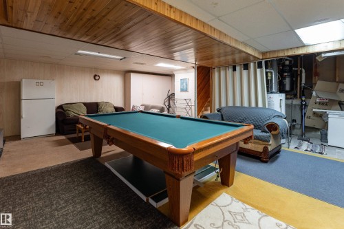 611 Kirkness Road Nw, Edmonton, AB - Indoor Photo Showing Other Room