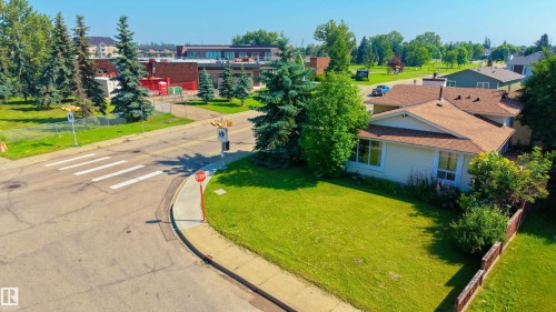 611 Kirkness Road Nw, Edmonton, AB - Outdoor