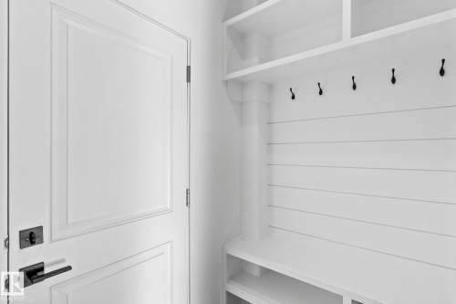 90 Spring Link, Spruce Grove, AB - Indoor Photo Showing Other Room
