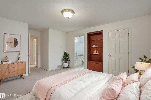926 Hollingsworth Bend Nw, Edmonton, AB - Indoor Photo Showing Bedroom