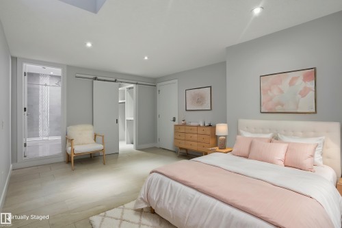 926 Hollingsworth Bend Nw, Edmonton, AB - Indoor Photo Showing Bedroom