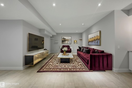 926 Hollingsworth Bend Nw, Edmonton, AB - Indoor Photo Showing Living Room