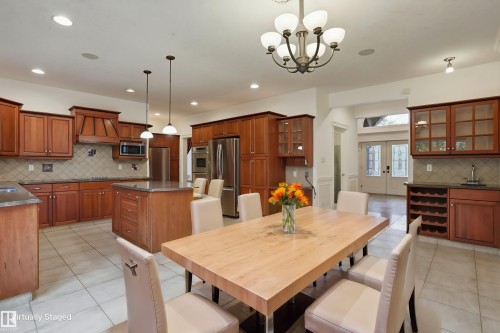 926 Hollingsworth Bend Nw, Edmonton, AB - Indoor Photo Showing Dining Room