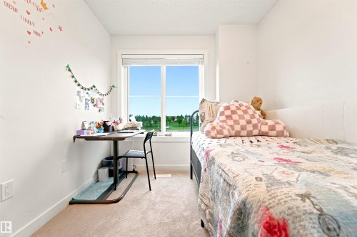 #64 655 Watt Bv Sw, Edmonton, AB - Indoor Photo Showing Bedroom