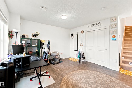 #64 655 Watt Bv Sw, Edmonton, AB - Indoor Photo Showing Office