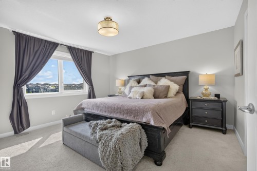 3256 Winspear Crescent Sw, Edmonton, AB - Indoor Photo Showing Bedroom