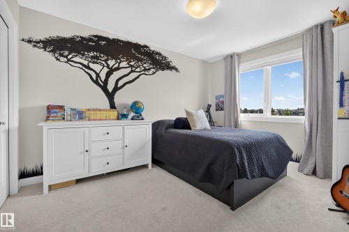 3256 Winspear Crescent Sw, Edmonton, AB - Indoor Photo Showing Bedroom