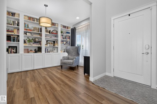 3256 Winspear Crescent Sw, Edmonton, AB - Indoor Photo Showing Other Room