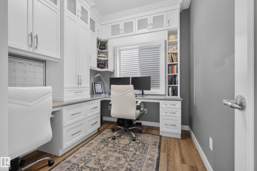 3256 Winspear Crescent Sw, Edmonton, AB - Indoor Photo Showing Office
