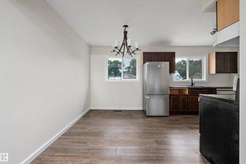 4728 48 Avenue, Wetaskiwin, AB - Indoor Photo Showing Kitchen