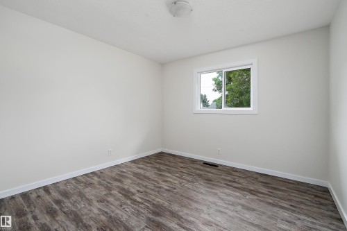 4728 48 Avenue, Wetaskiwin, AB - Indoor Photo Showing Other Room