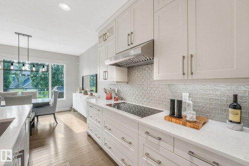 2722 Kirkland Way Sw, Edmonton, AB - Indoor Photo Showing Kitchen With Upgraded Kitchen