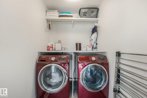 2722 Kirkland Way Sw, Edmonton, AB - Indoor Photo Showing Laundry Room