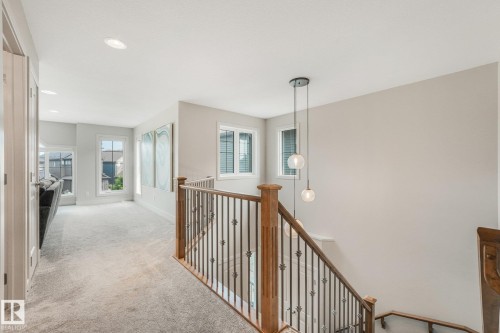 2722 Kirkland Way Sw, Edmonton, AB - Indoor Photo Showing Other Room