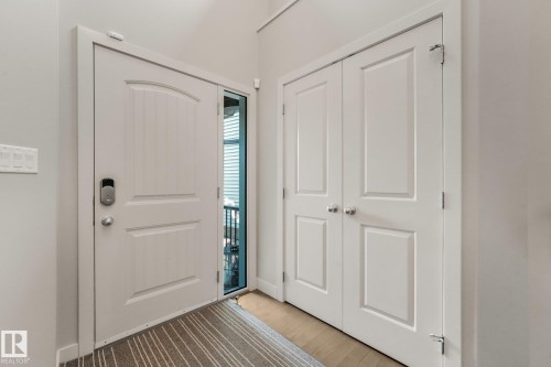 2722 Kirkland Way Sw, Edmonton, AB - Indoor Photo Showing Other Room