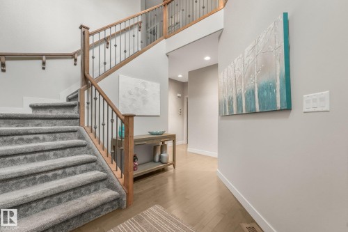 2722 Kirkland Way Sw, Edmonton, AB - Indoor Photo Showing Other Room