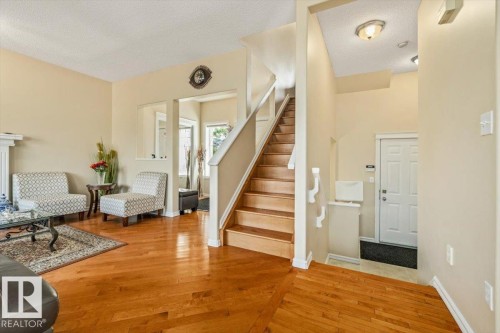 306 Hilliard Close Nw, Edmonton, AB - Indoor