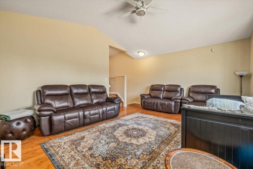 306 Hilliard Close Nw, Edmonton, AB - Indoor Photo Showing Living Room
