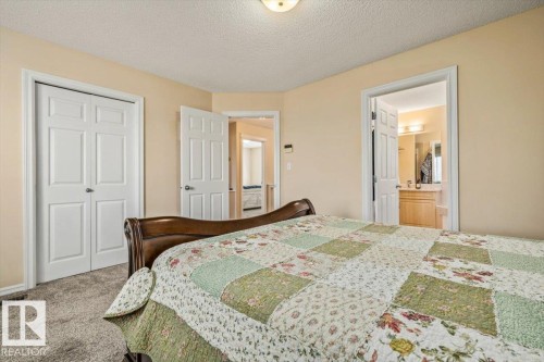 306 Hilliard Close Nw, Edmonton, AB - Indoor Photo Showing Bedroom
