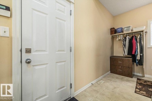 306 Hilliard Close Nw, Edmonton, AB - Indoor