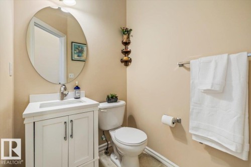 306 Hilliard Close Nw, Edmonton, AB - Indoor Photo Showing Bathroom