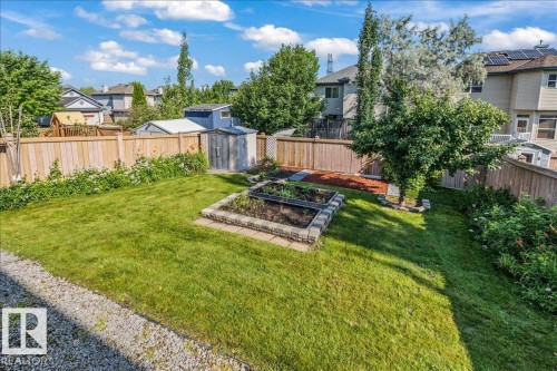 306 Hilliard Close Nw, Edmonton, AB - Outdoor With Backyard