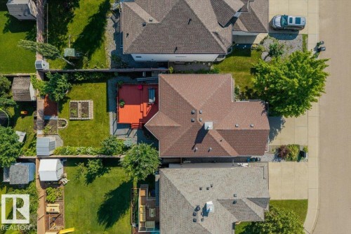306 Hilliard Close Nw, Edmonton, AB - Outdoor