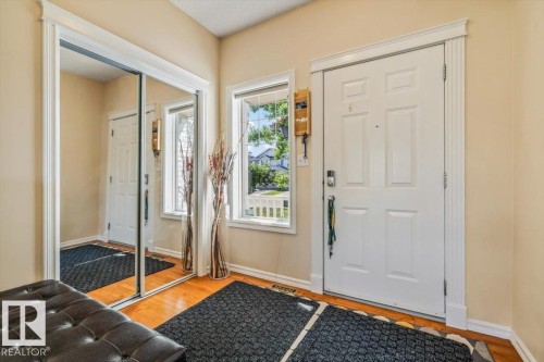 306 Hilliard Close Nw, Edmonton, AB - Indoor Photo Showing Other Room