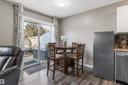 20032 53A Avenue Nw, Edmonton, AB - Indoor Photo Showing Dining Room