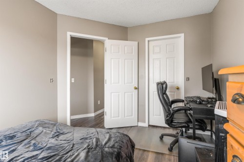 20032 53A Avenue Nw, Edmonton, AB - Indoor Photo Showing Bedroom