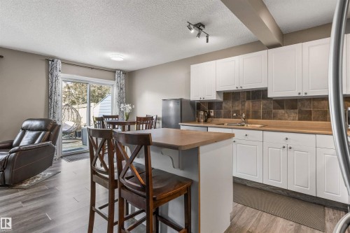 20032 53A Avenue Nw, Edmonton, AB - Indoor
