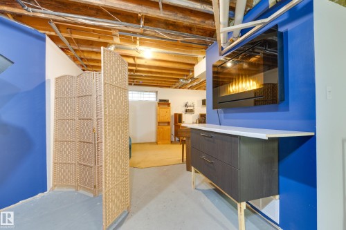 6212 179 Street Nw, Edmonton, AB - Indoor