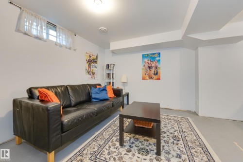 6212 179 Street Nw, Edmonton, AB - Indoor Photo Showing Living Room