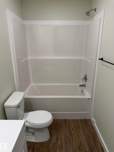4313 54 Avenue, Barrhead, AB - Indoor Photo Showing Bathroom