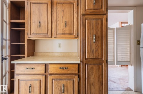 33 Whiteoaks Estates, St. Albert, AB - Indoor