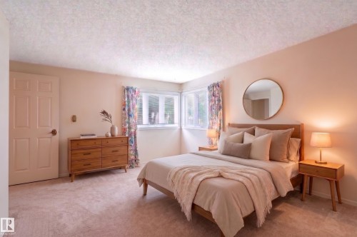 33 Whiteoaks Estates, St. Albert, AB - Indoor Photo Showing Bedroom