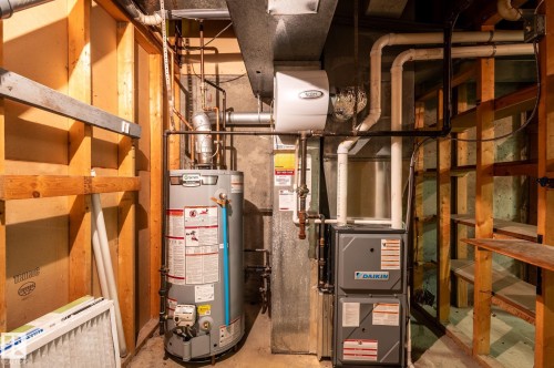 33 Whiteoaks Estates, St. Albert, AB - Indoor Photo Showing Basement