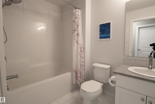 66 Springwood Way, Spruce Grove, AB - Indoor Photo Showing Bathroom