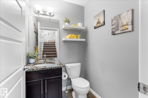 3313 Weidle Way Sw, Edmonton, AB - Indoor Photo Showing Bathroom