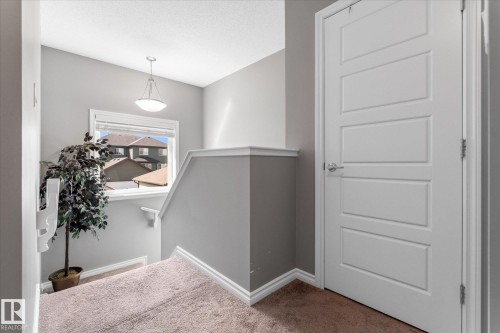 3313 Weidle Way Sw, Edmonton, AB - Indoor Photo Showing Other Room